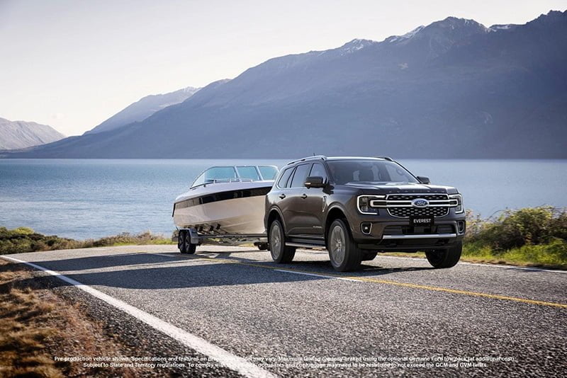 duoi-xe-ford-everest-2022-2023-muaxegiatot-vn-4
