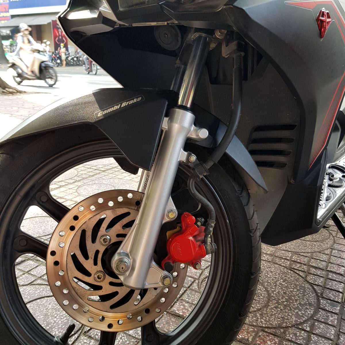 Phuoc-nhun-giam-xoc-truoc-Airblade-125-chinh-hang-Honda-10