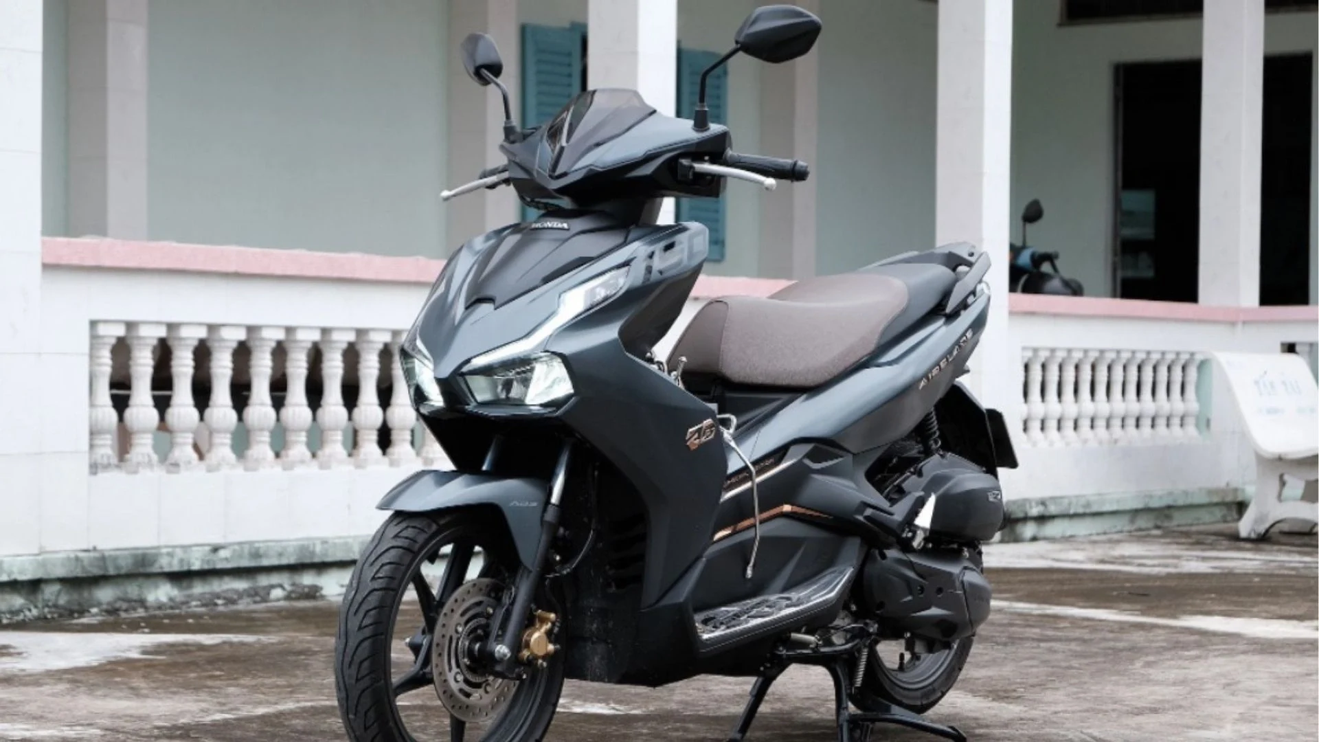 Air Blade 2023: Đặc điểm nổi bật & bảng giá lăn bánh mới nhất