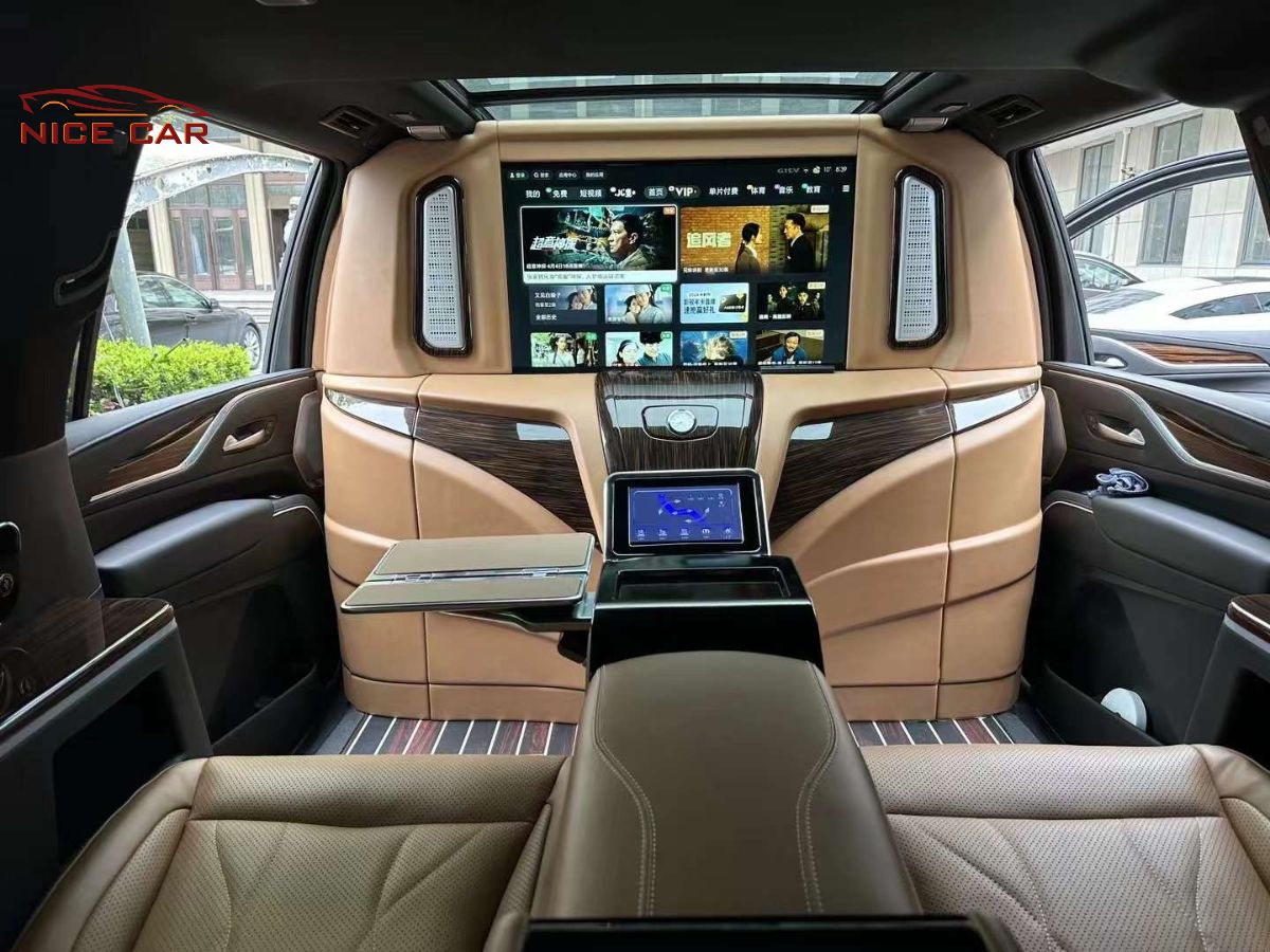 do-ghe-limousine-cho-xe-cadilac-mau-ghe-so-2-dang-cap-thuong-gia-1