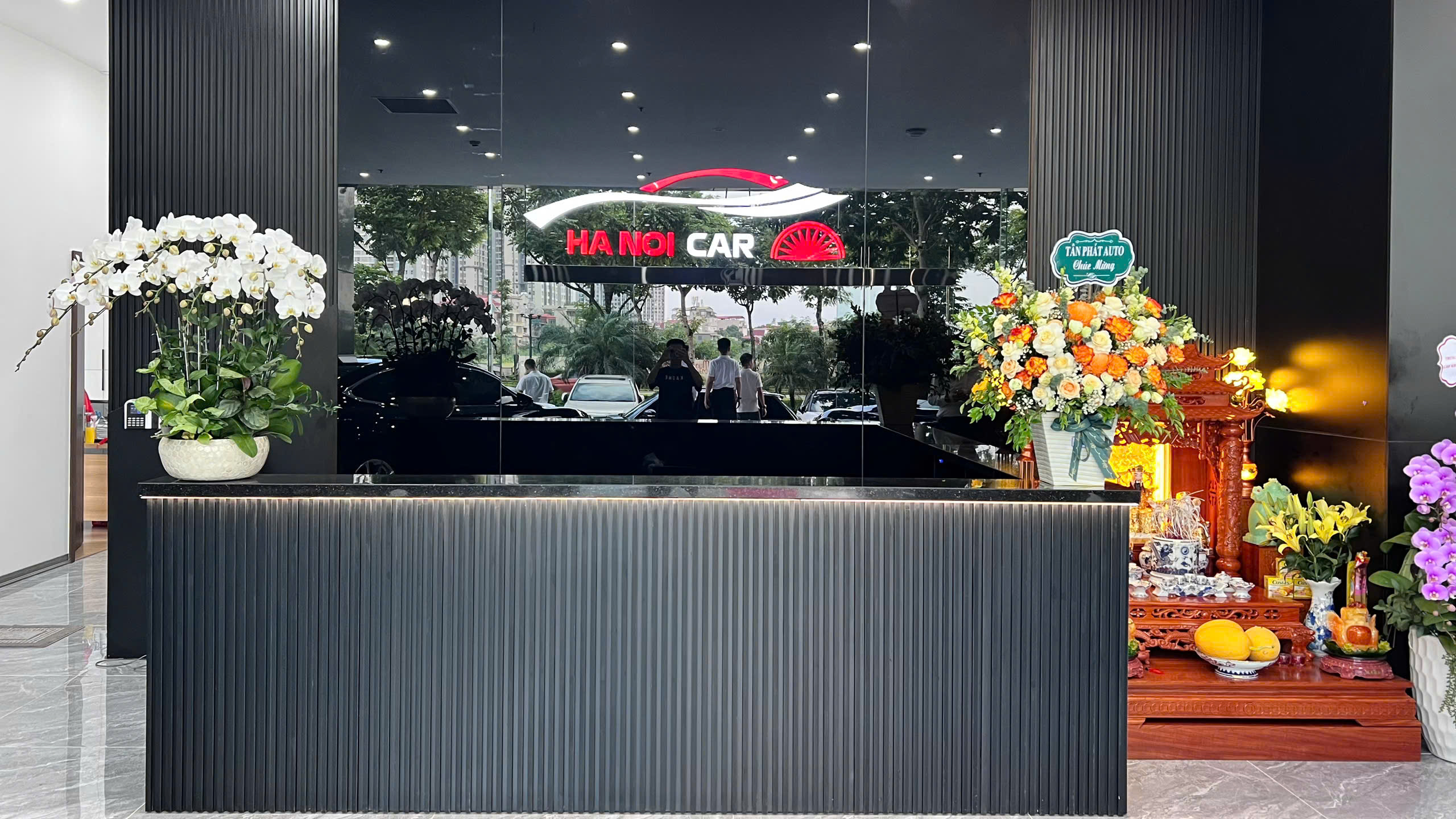 Showroom ô tô cũ uy tín tại Hà Nội