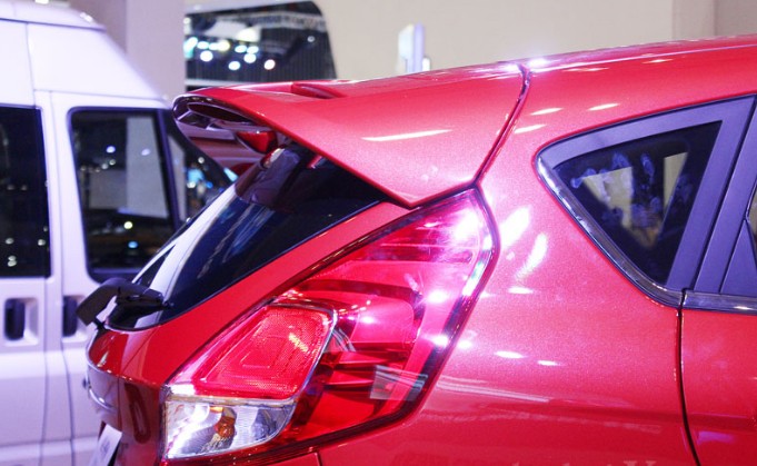 Đánh giá xe Ford Fiesta 2016: Cụm đèn hậu có nhiều điểm tương đồng với Fiesta 2011 1