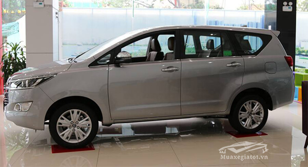 hong-xe-toyota-innova-2-0-v-7-cho-toyota-an-giang-14