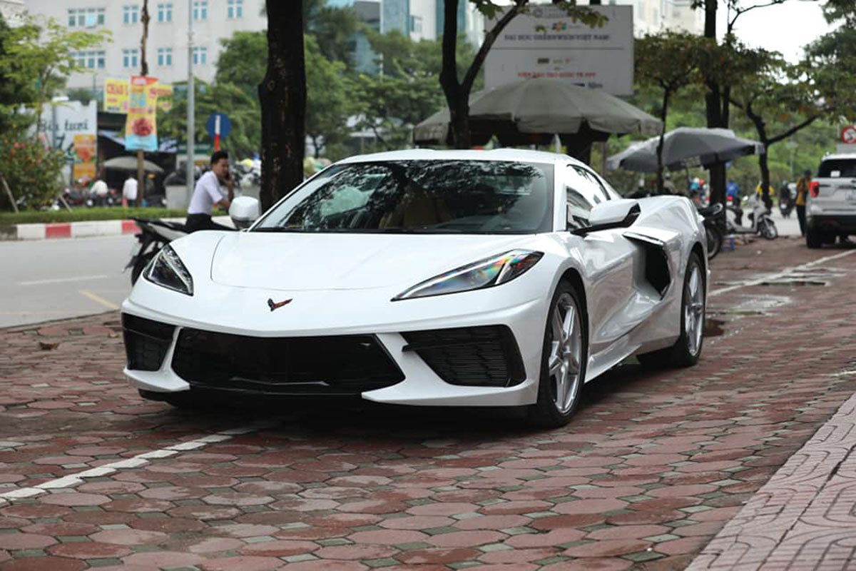 Mê mẩn với siêu xe Mỹ - Chevrolet Corvette C8 2020 đầu tiên tại Việt Nam a3