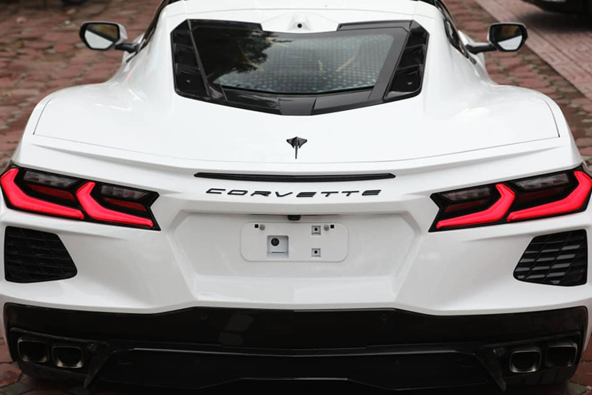 Mê mẩn với siêu xe Mỹ - Chevrolet Corvette C8 2020 đầu tiên tại Việt Nam a15