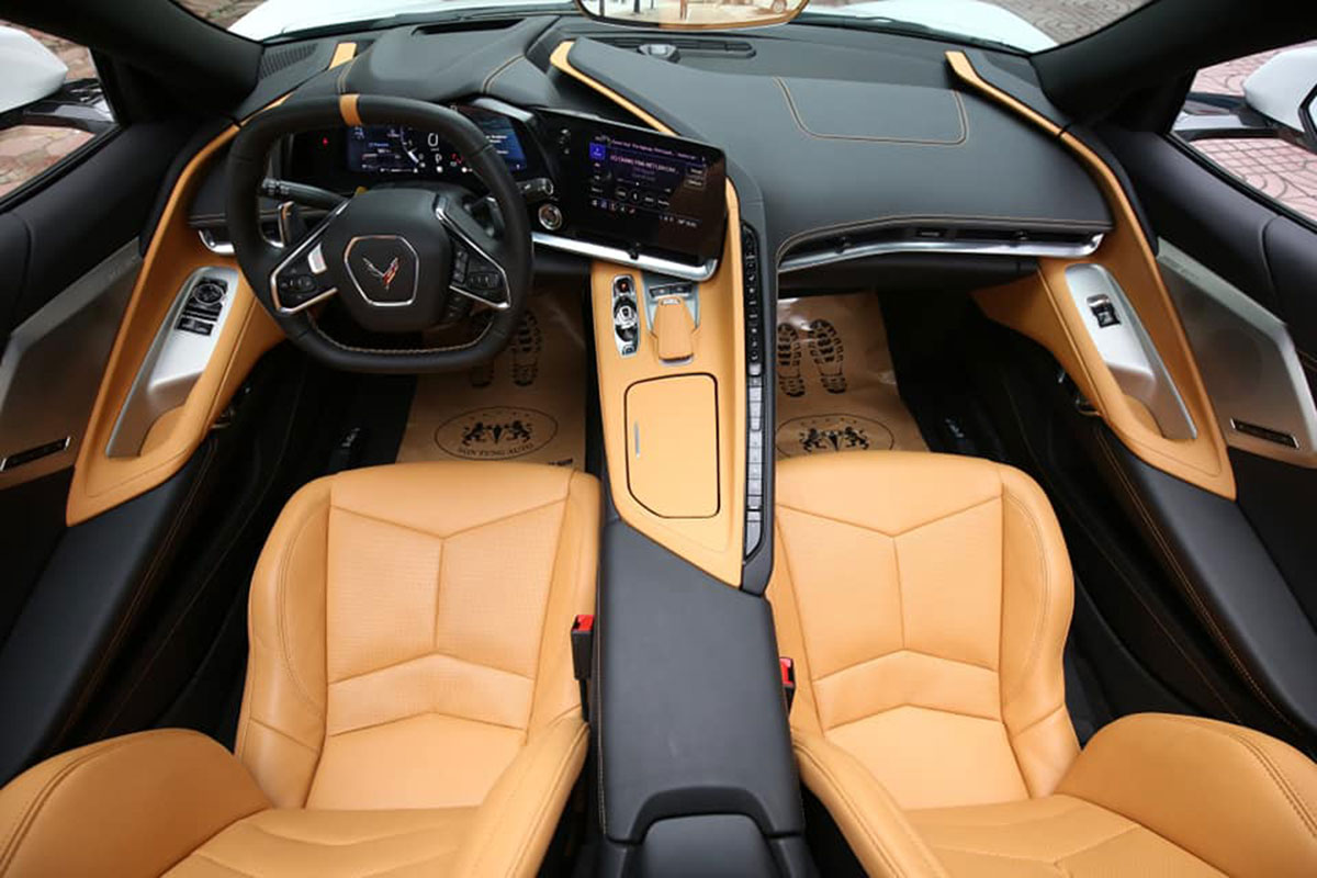 Mê mẩn với siêu xe Mỹ - Chevrolet Corvette C8 2020 đầu tiên tại Việt Nam a20