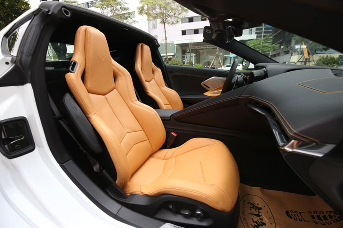 Mê mẩn với siêu xe Mỹ - Chevrolet Corvette C8 2020 đầu tiên tại Việt Nam a22
