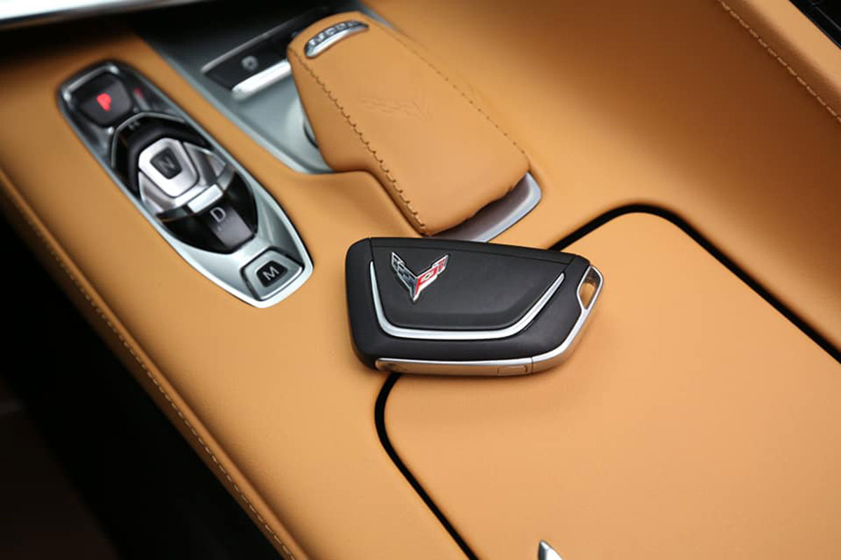 Mê mẩn với siêu xe Mỹ - Chevrolet Corvette C8 2020 đầu tiên tại Việt Nam a28