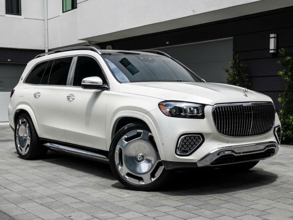 Maybach GLS 600 Tùy chọn sơn hai tông màu MANUFAKTUR