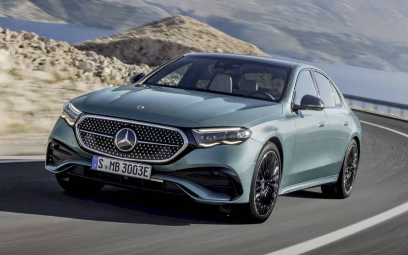 Mercedes E-Class có thiết kế lịch lãm, mạnh mẽ