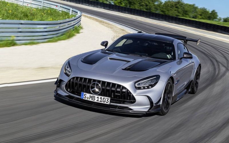 Mercedes có thể giúp khách hàng khẳng định vị thế