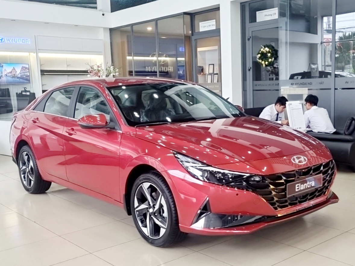 thiết kế góc trước Hyundai Elantra