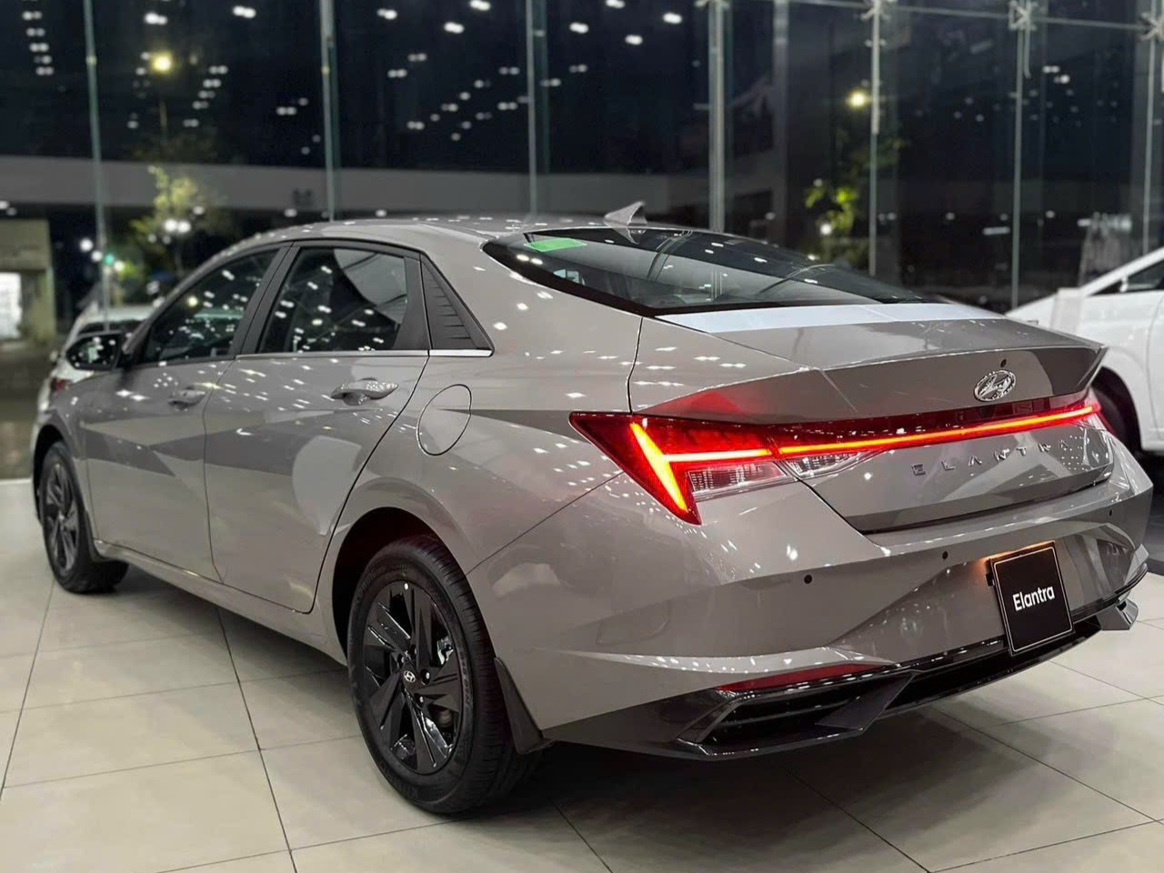 Cụm đèn hậu Hyundai Elantra