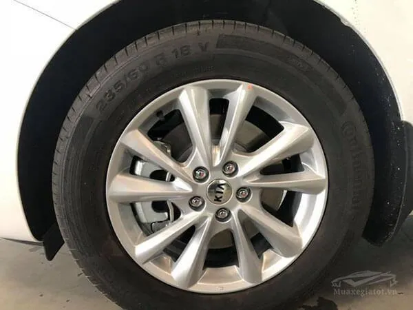 Kia Sedona: Giá bán mới nhất, Đánh giá thông số kỹ thuật
