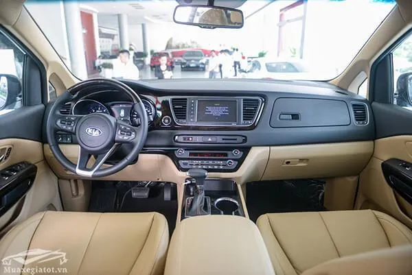 Kia Sedona: Giá bán mới nhất, Đánh giá thông số kỹ thuật