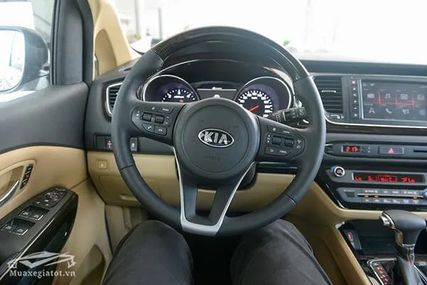 Kia Sedona: Giá bán mới nhất, Đánh giá thông số kỹ thuật