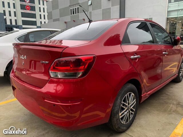 Kia Soluto 2023: Giá bao nhiêu? Đánh giá & thông số xe
