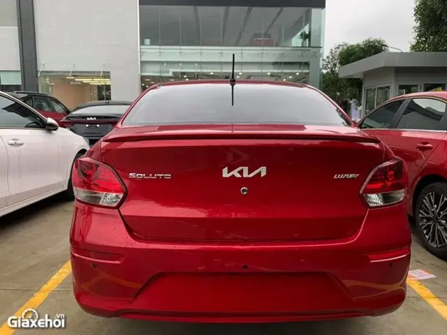 Kia Soluto 2023: Giá bao nhiêu? Đánh giá & thông số xe